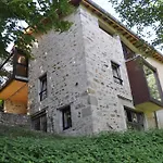 Ana'chronique Konukevi